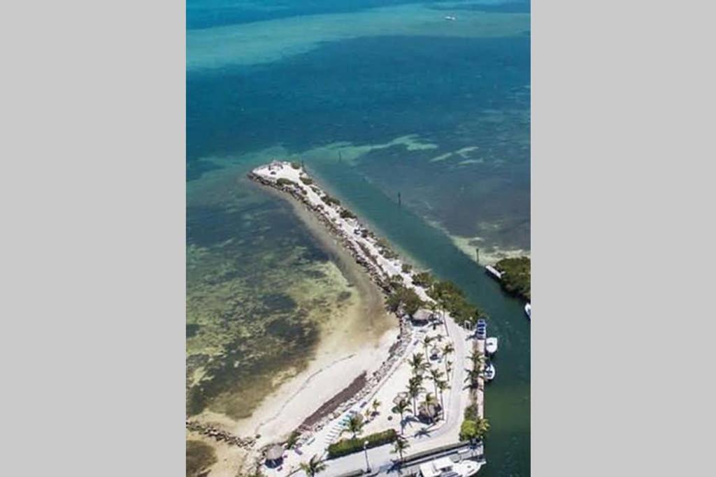 Licensed Mgr - 2/2 Villa - Oceanfront Beach Resort - Saltwater Lagoon & Marina! Key Largo Esterno foto