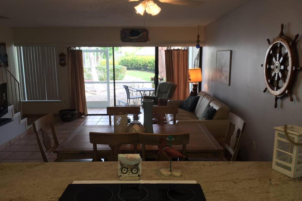 Licensed Mgr - 2/2 Villa - Oceanfront Beach Resort - Saltwater Lagoon & Marina! Key Largo Esterno foto