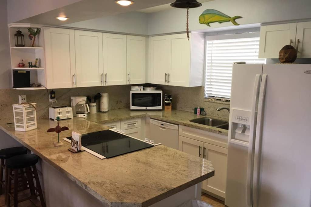 Licensed Mgr - 2/2 Villa - Oceanfront Beach Resort - Saltwater Lagoon & Marina! Key Largo Esterno foto